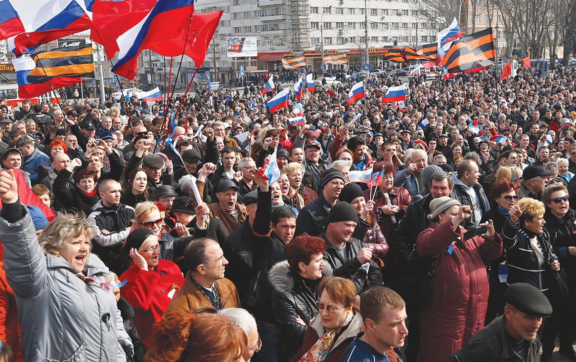 Many russian people. Россия люди. Толпа россиян. Современные россияне. Народ России толпа.